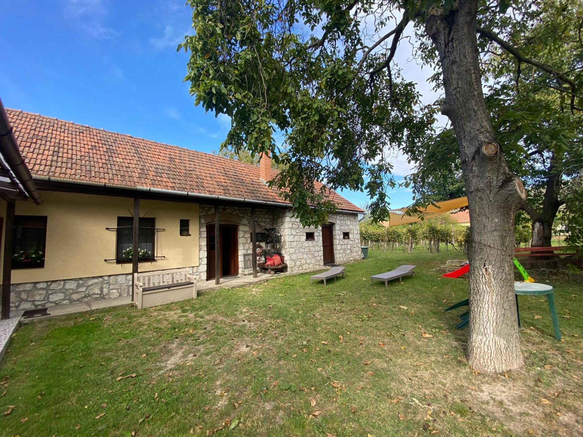 Szoloskert Vendeghaz, Erdobenye Exterior photo
